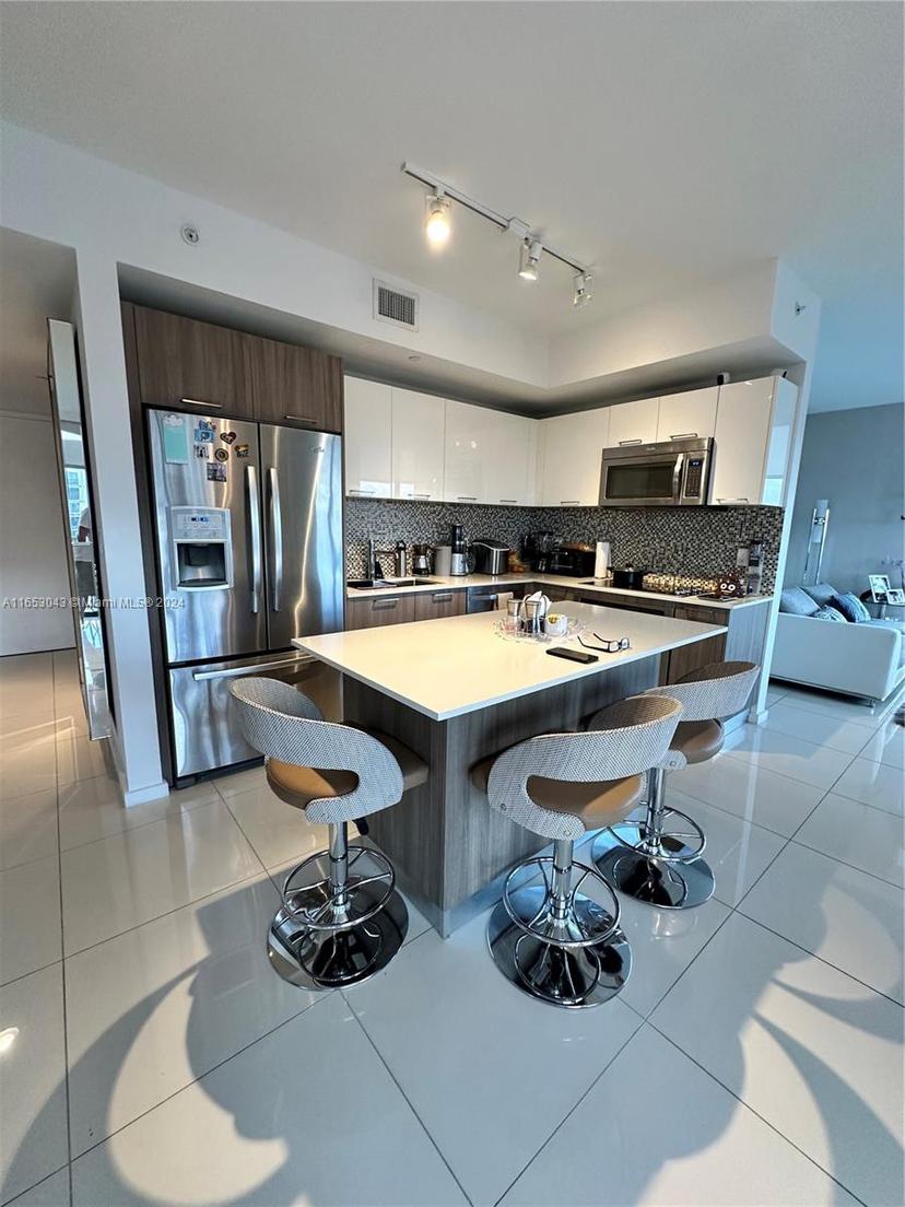 Picture of 5300 Paseo Blvd # 1611, Doral FL 33166