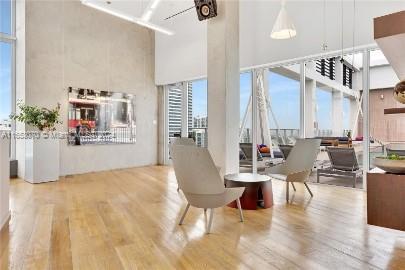 Picture of 151 SE 1St St # 2905, Miami FL 33131