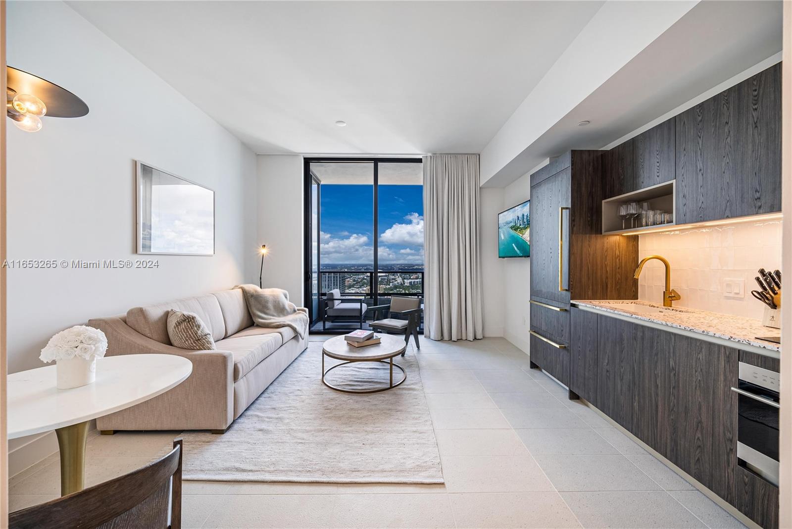 Picture of 601 NE 1St Ave, Miami, FL 33132