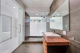 Picture of 2100 Park Ave # 101, Miami Beach, FL 33139