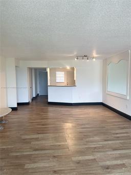 Picture of 1750 NE 191St St # 3, Miami, FL 33179