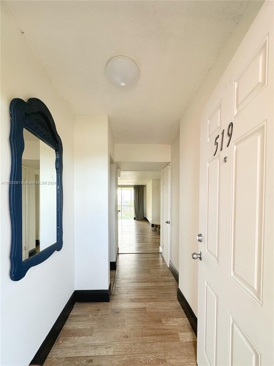 Picture of 1750 NE 191St St # 3, Miami, FL 33179