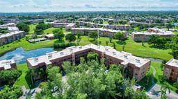 Picture of 9861 Sunrise Lakes Blvd # 206, Sunrise, FL 33322