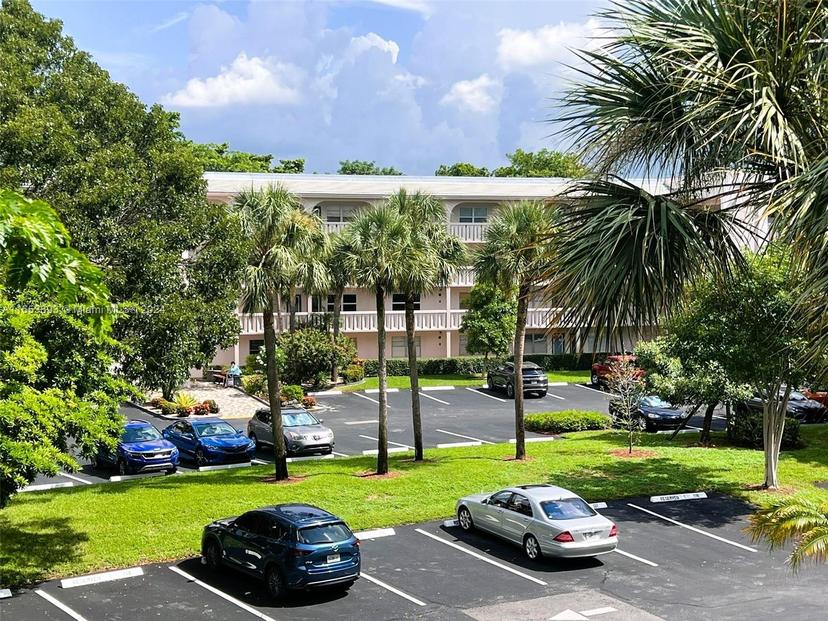Picture of 2002 Granada Dr # J3, Coconut Creek FL 33066