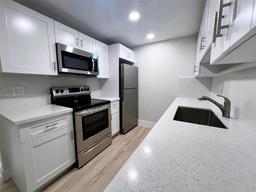 Picture of 2002 Granada Dr # J3, Coconut Creek, FL 33066