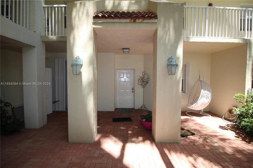 Picture of 10750 NW 66Th St # 110, Doral FL 33178