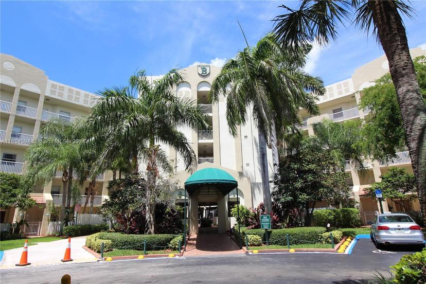 Picture of 10750 NW 66Th St # 110, Doral FL 33178