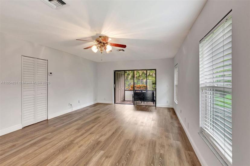 Picture of 1960 SE 1St Cir # 4B, Boynton Beach FL 33435