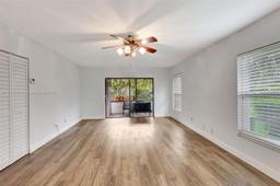 Picture of 1960 SE 1St Cir # 4B, Boynton Beach, FL 33435