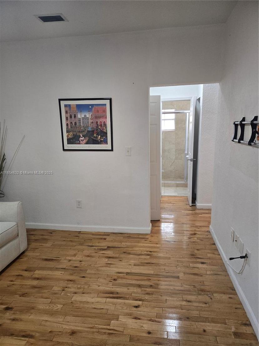 Picture of 824 Jefferson Ave # 2, Miami Beach FL 33139
