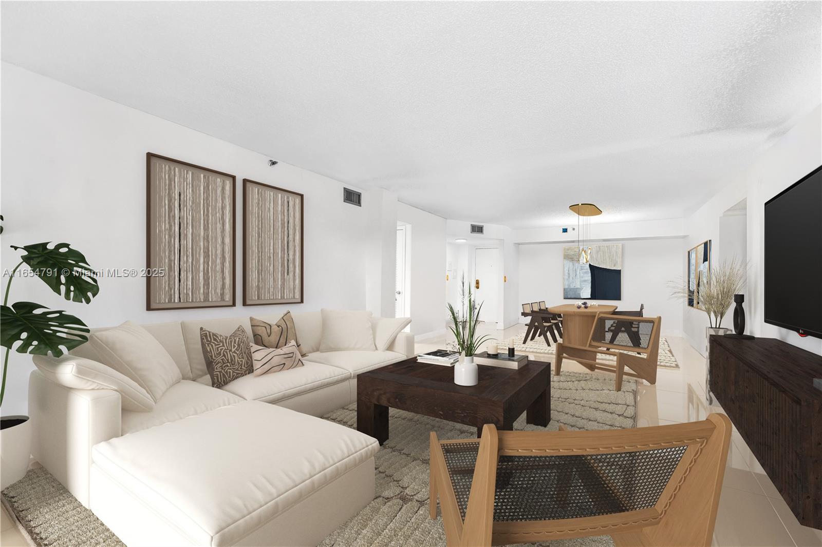 Picture of 900 NE 195Th St # 317, Miami, FL 33179