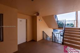 Picture of 400 Commodore Dr # 217, Plantation, FL 33325