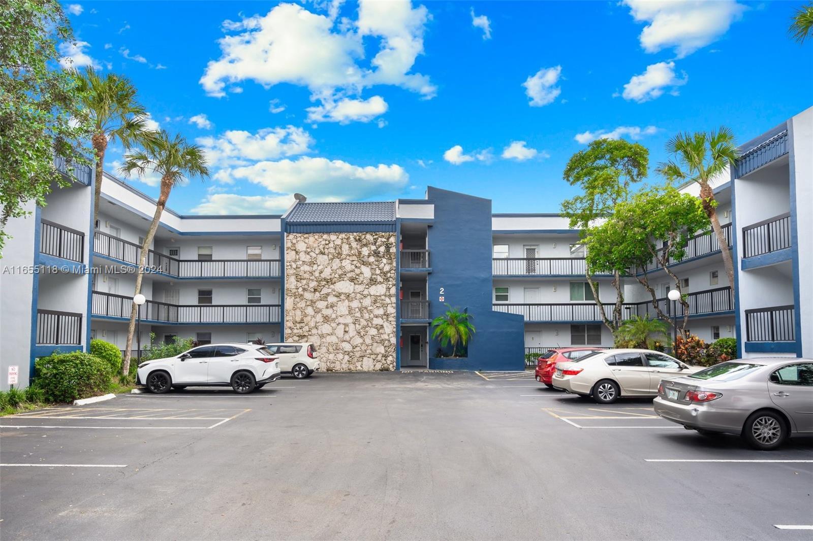 Picture of 3210 Holiday Springs Blvd # 309, Margate, FL 33063