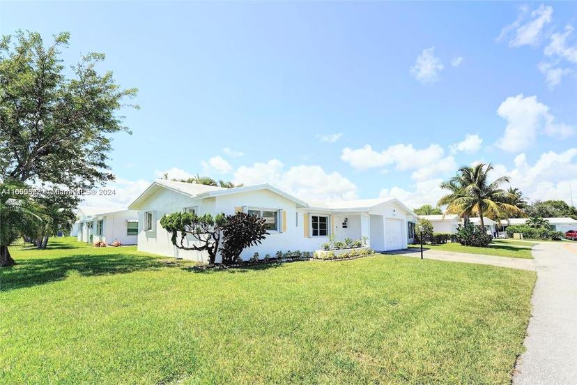 Picture of 300 NW 28Th Ct, Pompano Beach FL 33064