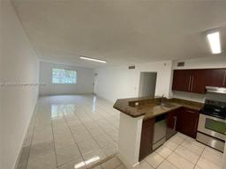 Picture of 761 N Pine Island Rd # 104, Plantation, FL 33324