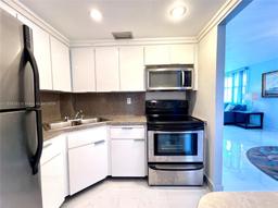 Picture of 1776 James Ave # 4C, Miami Beach, FL 33139