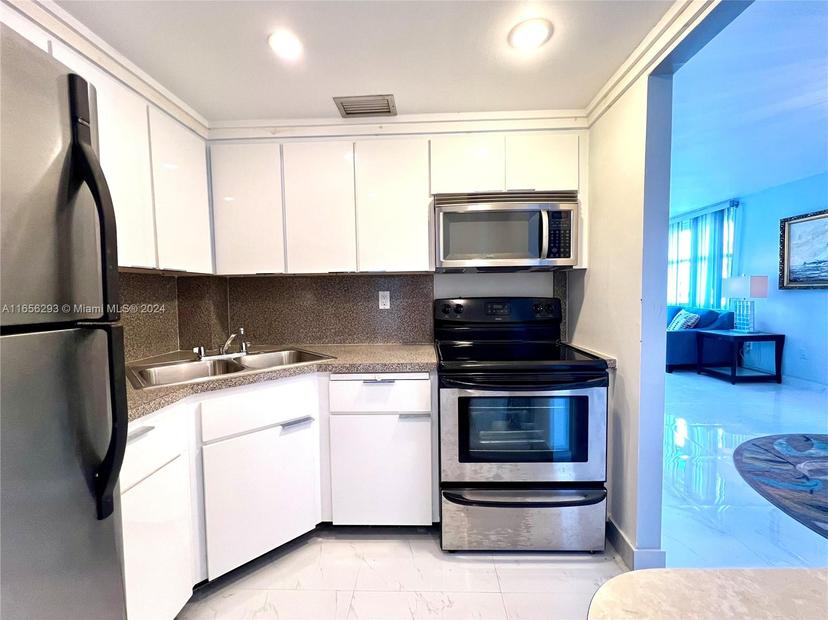 Picture of 1776 James Ave # 4C, Miami Beach FL 33139