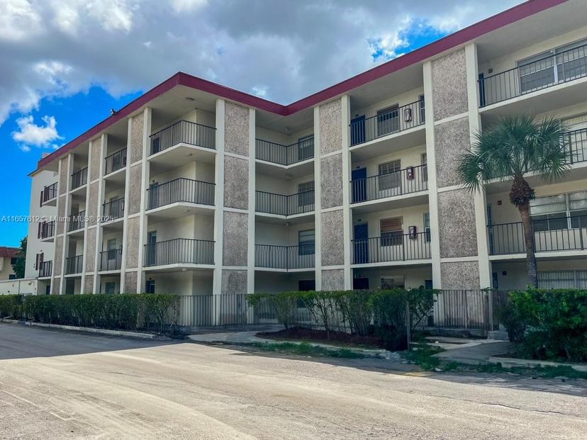 Picture of 3001 NW 48Th Ave # 333, Lauderdale Lakes FL 33313