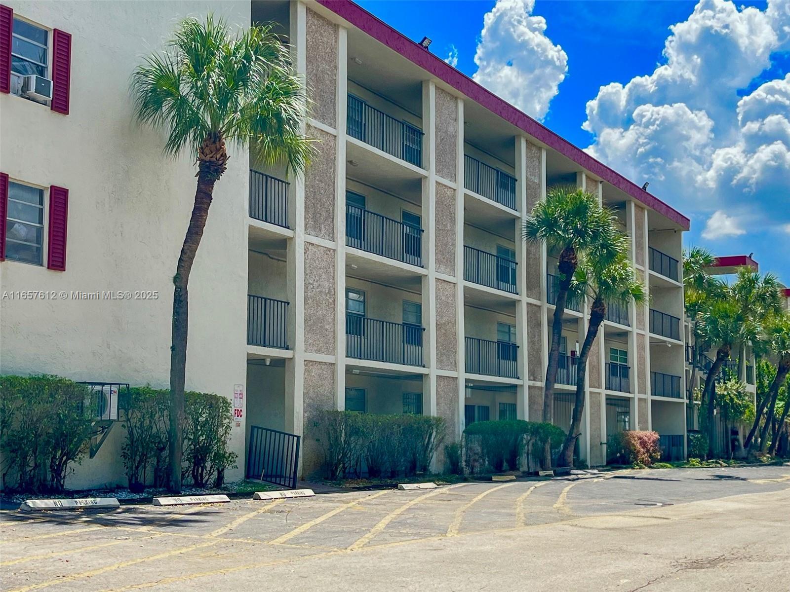 Picture of 3001 NW 48Th Ave # 333, Lauderdale Lakes, FL 33313