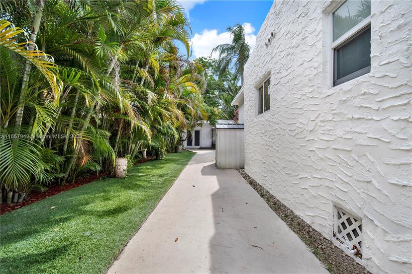 Picture of 276 NE 90Th St, El Portal FL 33138