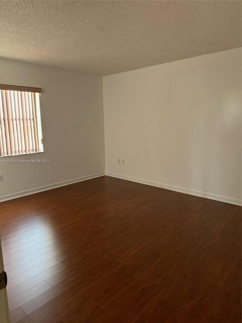 Picture of 10253 NW 9Th Street Cir # 6, Miami FL 33172