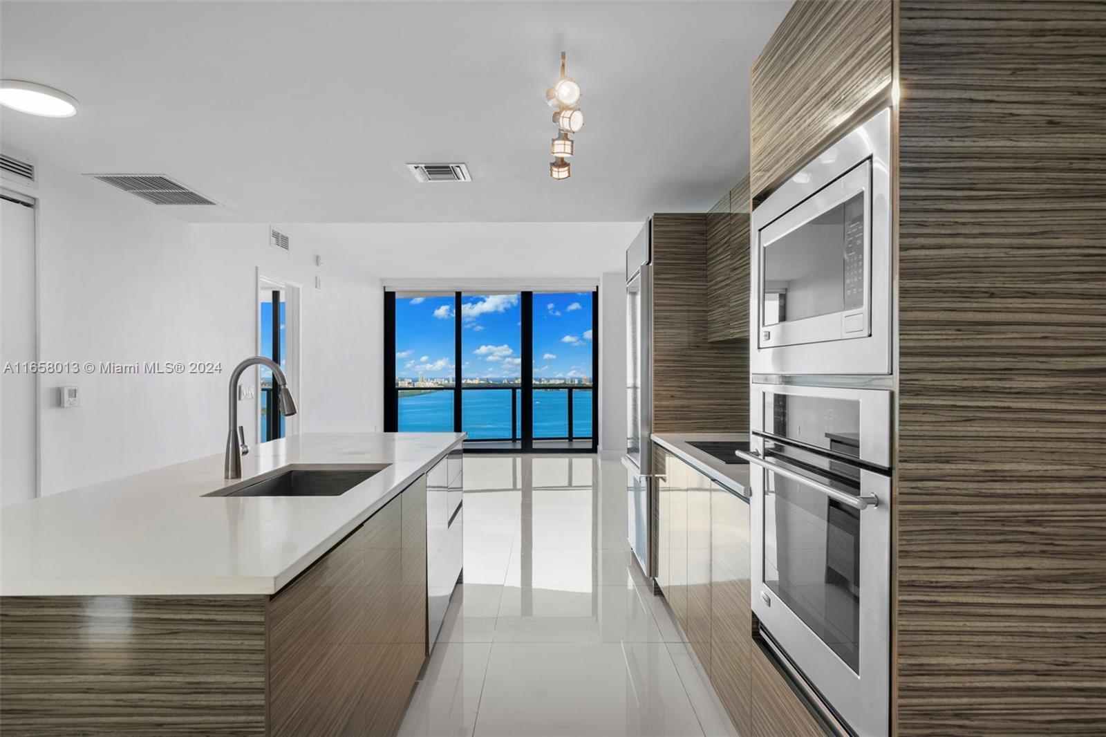 Picture of 460 NE 28Th St # 3507, Miami, FL 33137