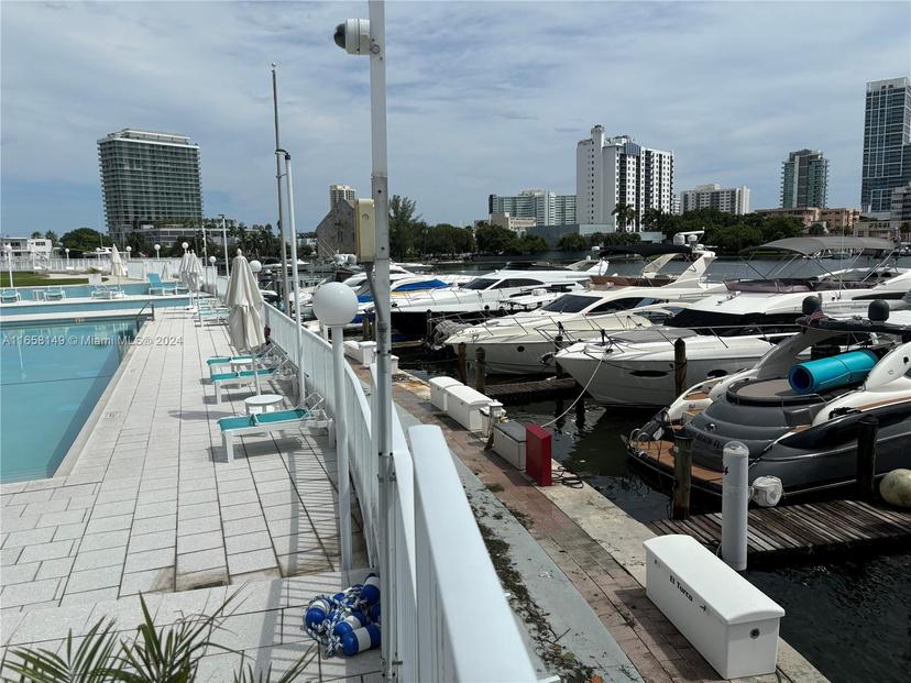 Picture of 900 Bay Dr # 615, Miami Beach FL 33141