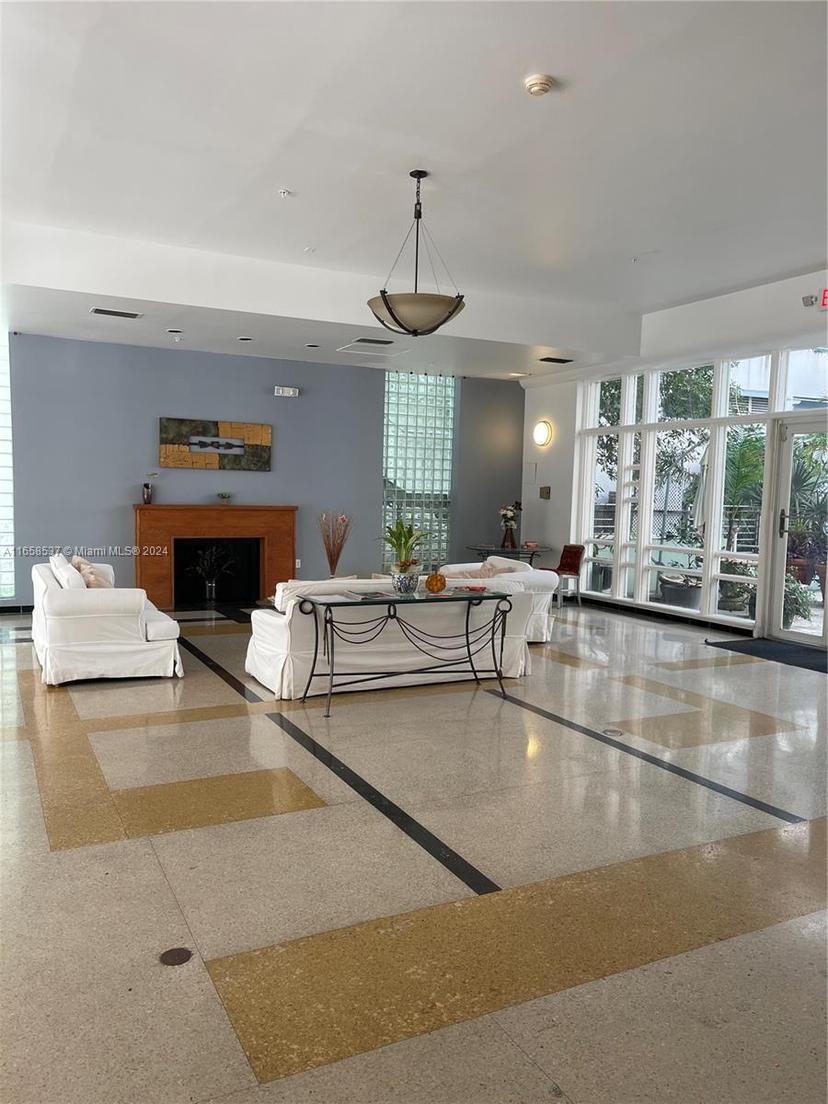 Picture of 1460 Ocean Dr # 302, Miami Beach FL 33139