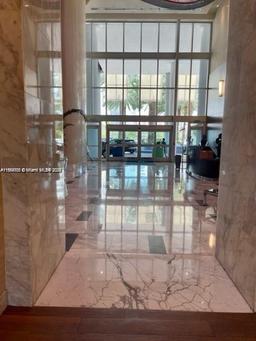 Picture of 185 SW 7Th St # 1605, Miami, FL 33130