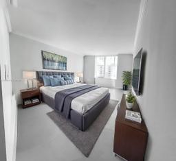 Picture of 5600 Collins Ave # 15B, Miami Beach, FL 33140