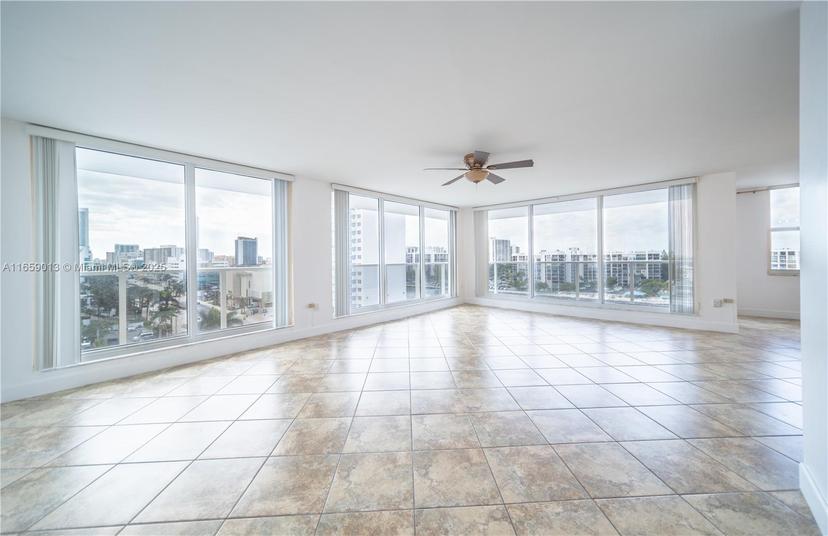 Picture of 2751 S Ocean Dr # 908N, Hollywood FL 33019
