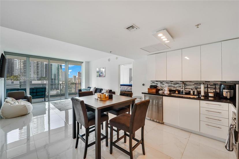 Picture of 92 SW 3Rd St # 1203, Miami FL 33130