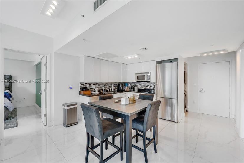 Picture of 92 SW 3Rd St # 1203, Miami FL 33130