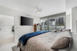 Picture of 92 SW 3Rd St # 1203, Miami, FL 33130
