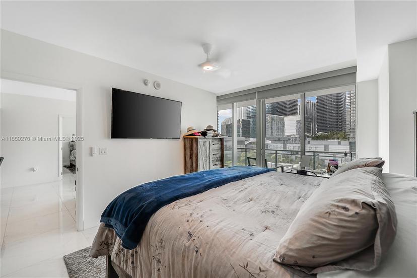Picture of 92 SW 3Rd St # 1203, Miami FL 33130