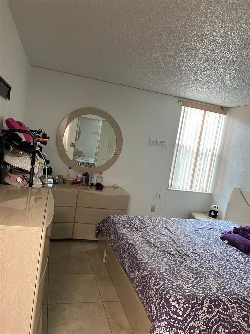 Picture of 1900 W 68Th St # D205, Hialeah FL 33014