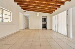 Picture of 650 NE 178Th St, Miami, FL 33162