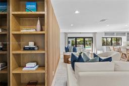 Picture of 116 W 1St Ct, Miami Beach, FL 33139