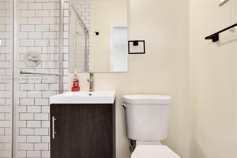 Picture of 17130 NE 7Th Ave, North Miami Beach FL 33162