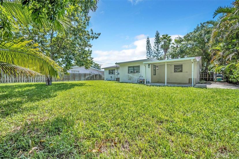 Picture of 685 NE 172Nd St, Miami FL 33162