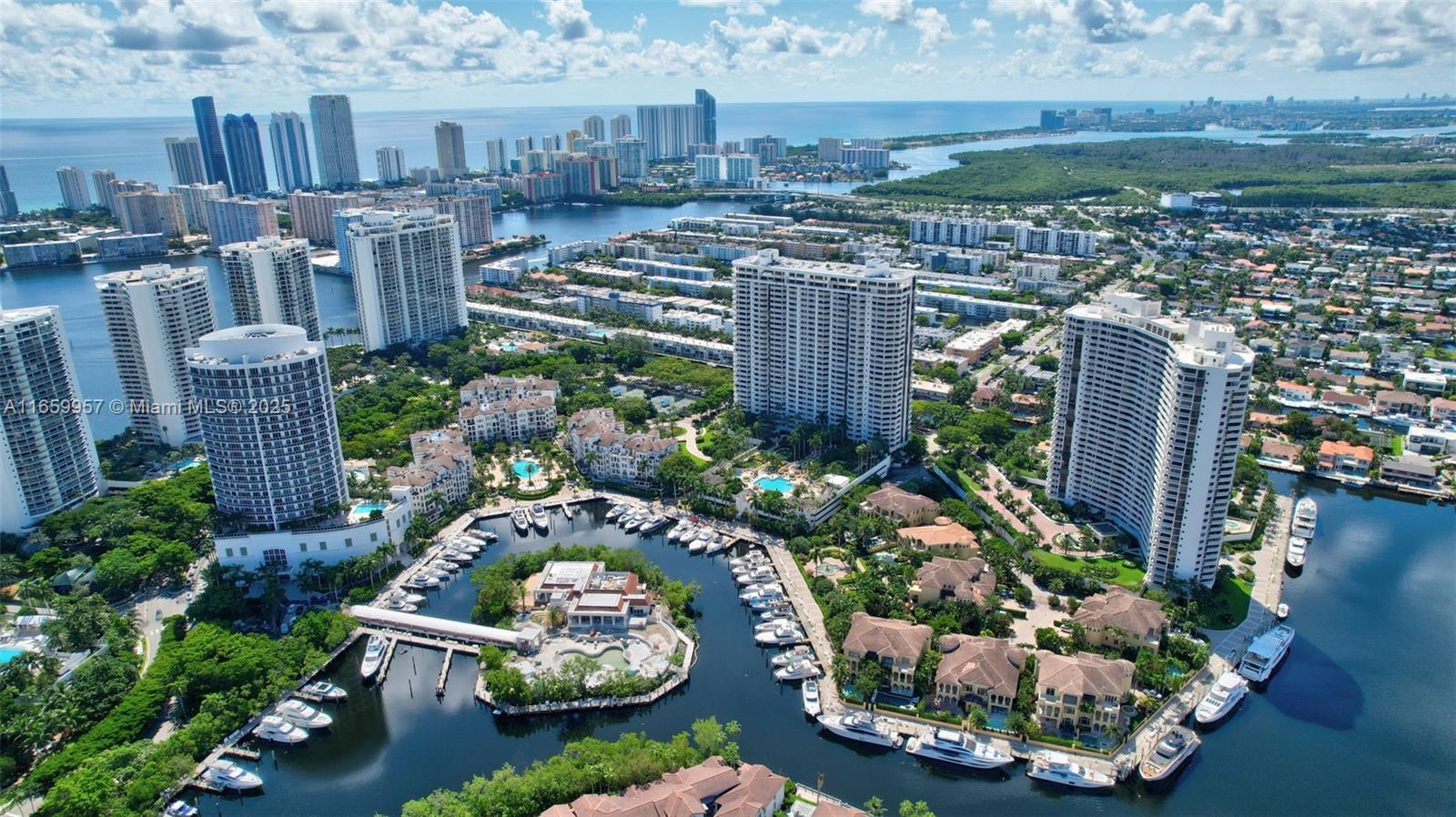 Picture of 3700 Island Blvd # C202, Aventura, FL 33160