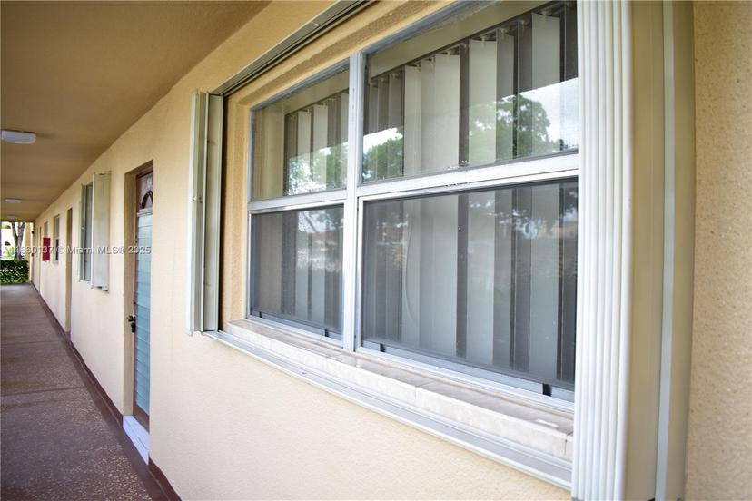 Picture of 2720 N Pine Island Rd # 104, Sunrise FL 33322