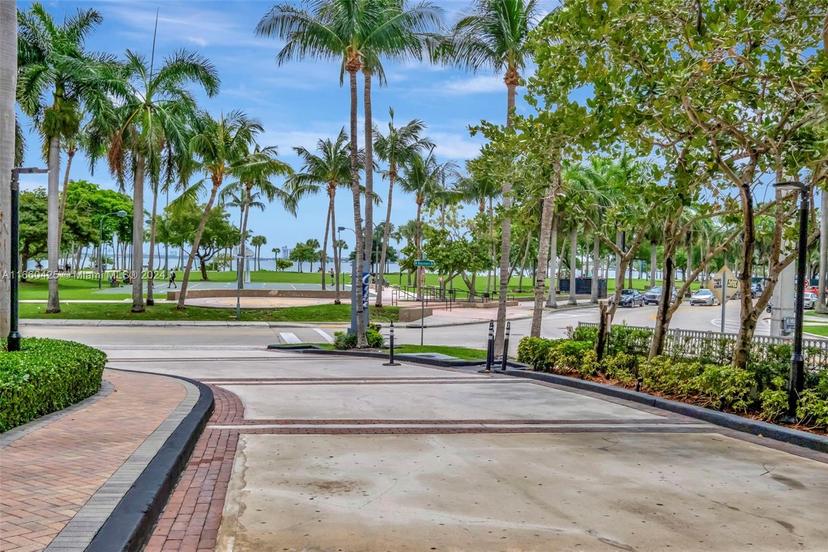 Picture of 2000 N Bayshore Dr # 303, Miami FL 33137