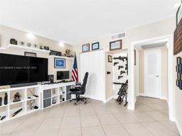Picture of 2030 S Ocean Dr # 523, Hallandale Beach, FL 33009