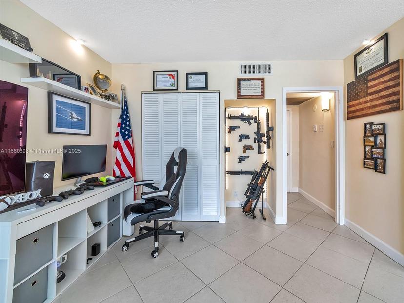 Picture of 2030 S Ocean Dr # 523, Hallandale Beach FL 33009