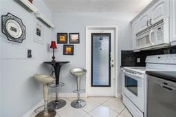 Picture of 2600 S Course Dr # 301, Pompano Beach, FL 33069