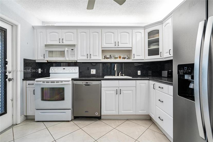Picture of 2600 S Course Dr # 301, Pompano Beach FL 33069