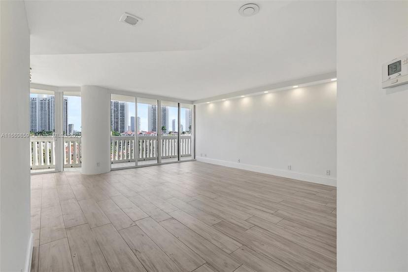 Picture of 1000 Island Blvd # 707, Aventura FL 33160