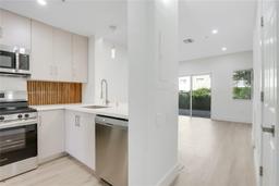 Picture of 7991 NW 8Th St # 107B, Miami, FL 33126