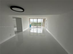 Picture of 2425 Presidential Way # 704, West Palm Beach, FL 33401